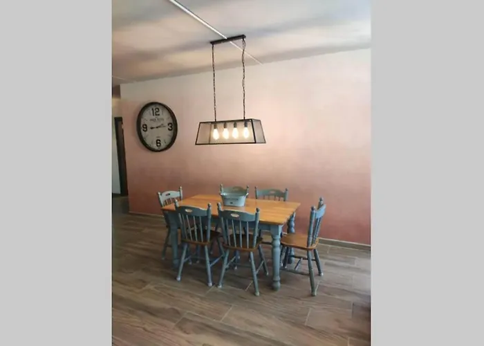Rebak Place- A Bright & Charming Getaway