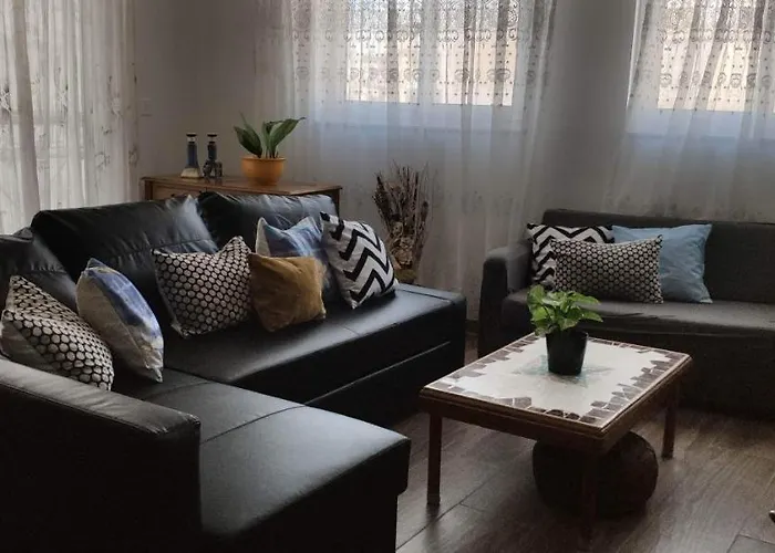 Rebak Place- A Bright & Charming Getaway