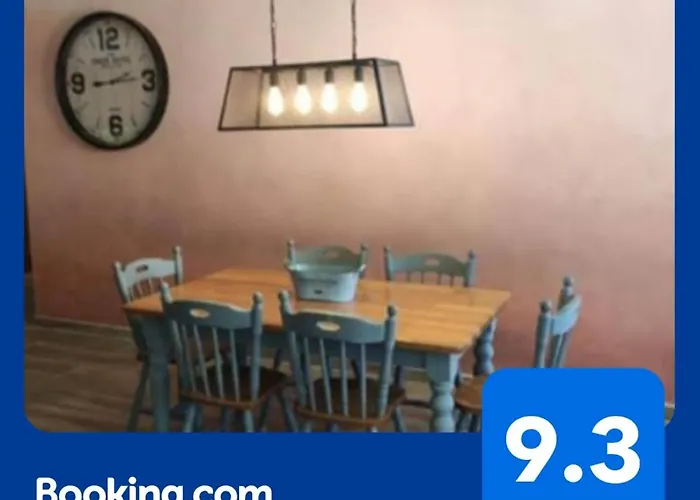 Rebak Place- A Bright & Charming Getaway
